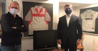 ÖZEL HABER: Beşiktaş Kaymakamı Önder Bakan Beşiktaş Medya Grup Başkanı Gazeteci İsmail Baştuğ'u ziyaret etti