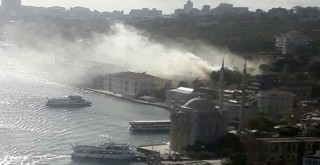 Beşiktaş’ta tarihi lisede yangın