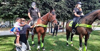 Atlı polisler Beşiktaş'ta!