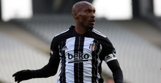 Beşiktaş'ta Atiba şoku! Maç kadrosundan çıkarıldı