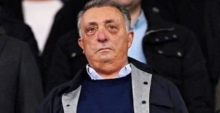 Beşiktaş taraftarlarından Ahmet Nur Çebi’ye tepki!