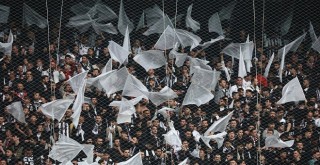Beşiktaş taraftarından takıma çağrı!