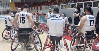Beşiktaş Tekerlekli Sandalye Basketbol Takımı galip geldi