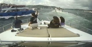 İstanbul Boğazı’nda tehlikeli anlar! Faciadan dönüldü