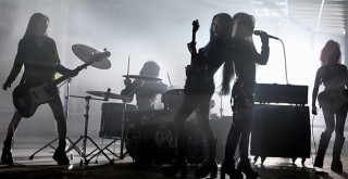 K-Rock'ın yeni kraliçeleri: Rolling Quartz