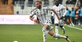 Cenk Tosun'nun performansı soru işaretleri yaratıyor