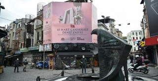 Cephede şehit olan öğrencilerin anısına okul yıllığı