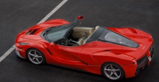 Ferrari LaFerrari çamurlu arazide