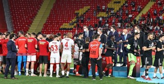 Türkiye Kupası töreninde jest dolu anlar