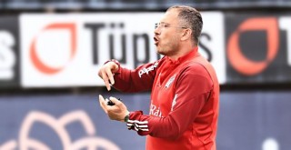 Beşiktaş'ta Serdar Topraktepe kolları sıvadı!