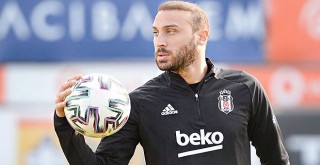 Cenk Tosun’dan futbolu Beşiktaş’ta bırakma sözleri