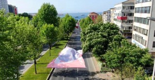 Barbaros Bulvarı bayraklarla donatıldı