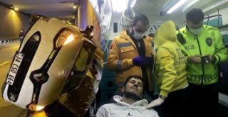 Alkollü sürücü servis aracına çarptı