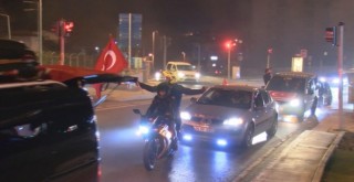 Şehitler için 300 araçlık konvoy