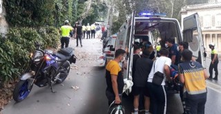 Hakimiyetini kaybeden motosiklet sürücüsü yayalara çarptı