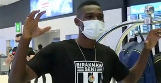 Beşiktaş Mensah'a kavuştu