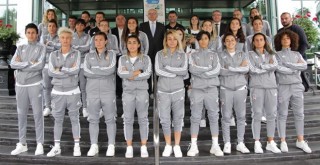 Kartaliçeler Hollanda’da