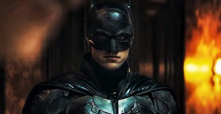 Batman 2022'ye kadar ertelendi, ancak The Matrix 4 geliyor