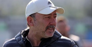 Sergen Yalçın'dan oyunculara hem uyarı hem moral