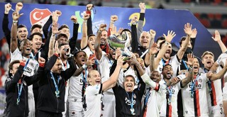 Beşiktaş kupasını aldı!