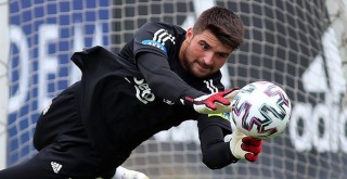 Ersin Destanoğlu gelecek vadeden en iyi kaleciler listesinde