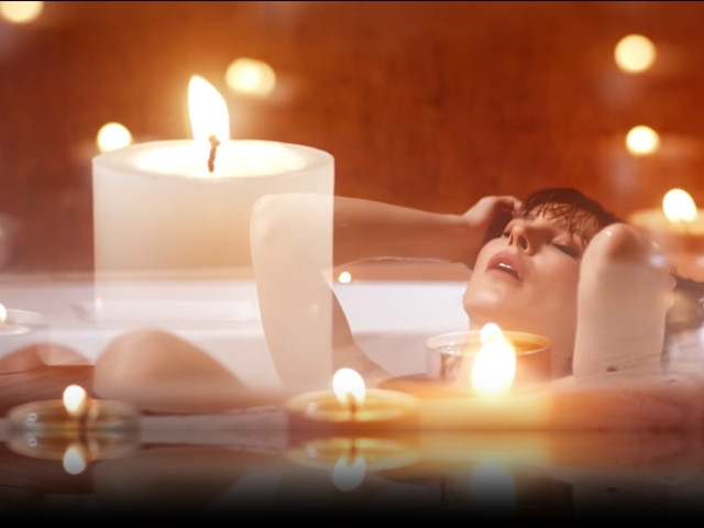 Funda Arar'dan Unutur mu Bir Kadın