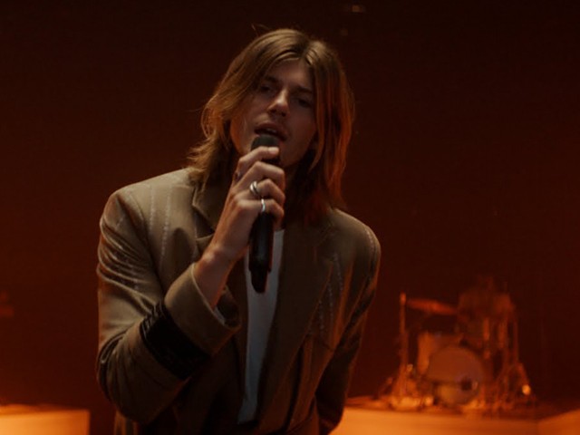 Ruel - GROWING UP IS