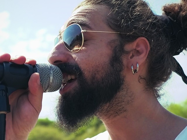 Refik İsenc - Bir Yarın Var Mı? feat. Volkan Gümüşlü