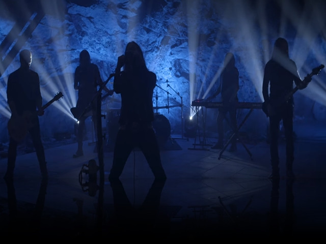 Yeni albümden ilk video!