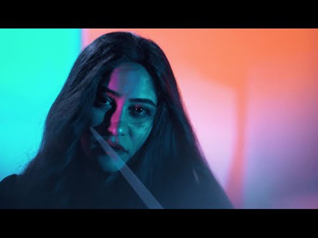 Barçın - Terk Edilmiş Gibi