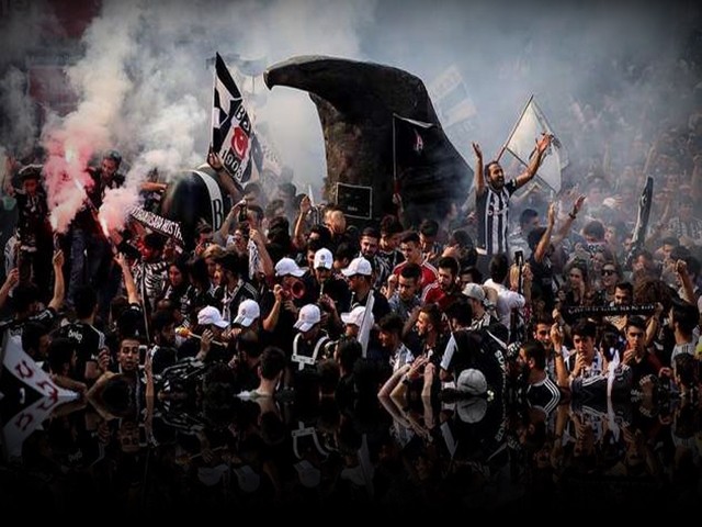 İndir - Beşiktaş Marşı