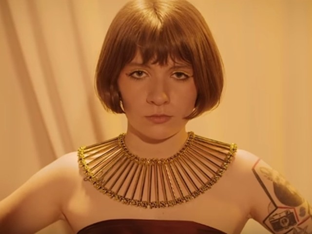 Dilhan Şeşen - Acıtır Yara