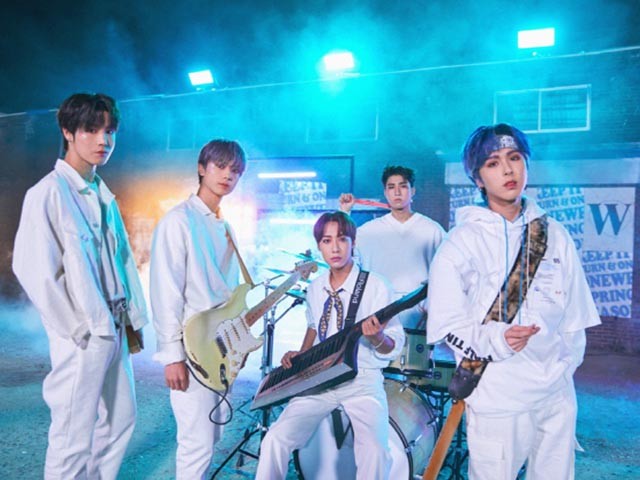 ONEWE - End of Spring