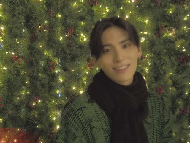 SF9 YOOTAEYANG - All I Want For Christmas is You (Mariah Carey) Cover Ver.