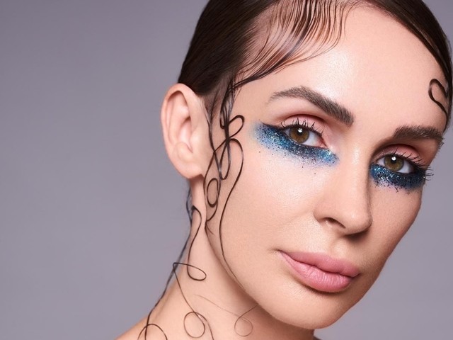 Ana Shine - DIGITAL LOVE