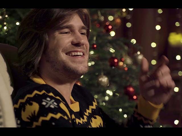 Amaury Vassili - Santa Claus is coming to town