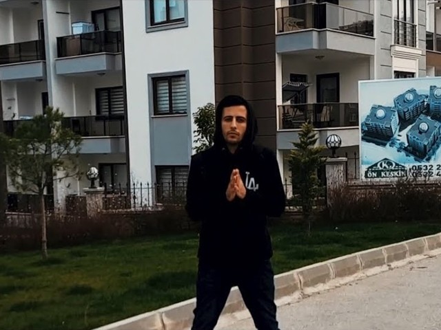 Efrail Dessas - Ruhunu Şeytana Sat