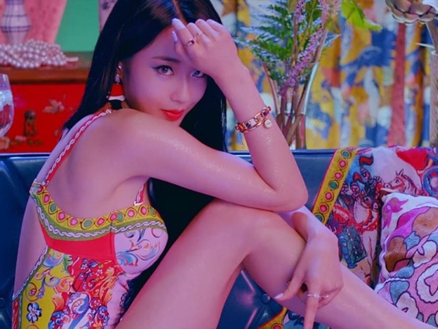 Kyungri 'Blue Moon' ile geri döndü!