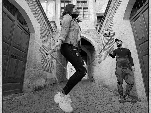 Kutlay Uyar (feat. Ezgi Pekel) - Daha Fazla Silinmeden