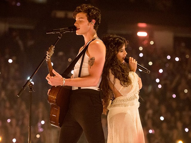 Shawn Mendes & Camila Cabello 2019 MTV VMA performansı
