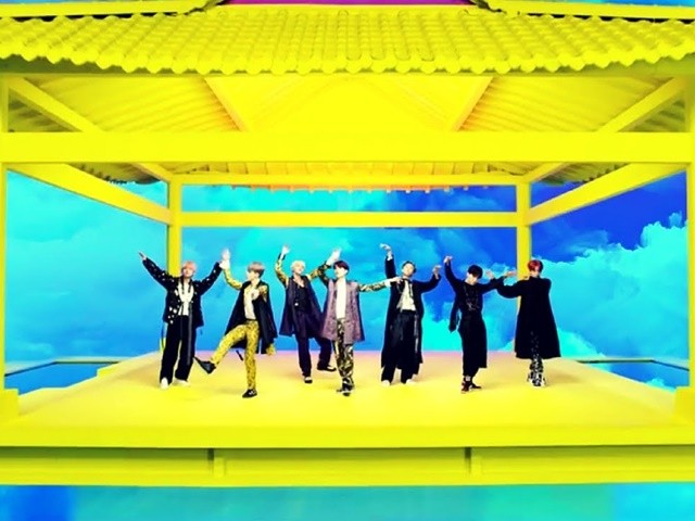 BTS - 'IDOL' tanıtım videosu