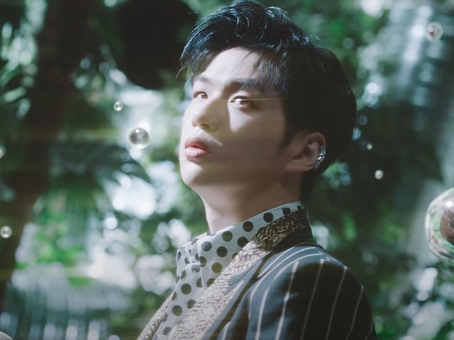 KANGDANIEL - Waves (Feat. SIMON DOMINIC, JAMIE)