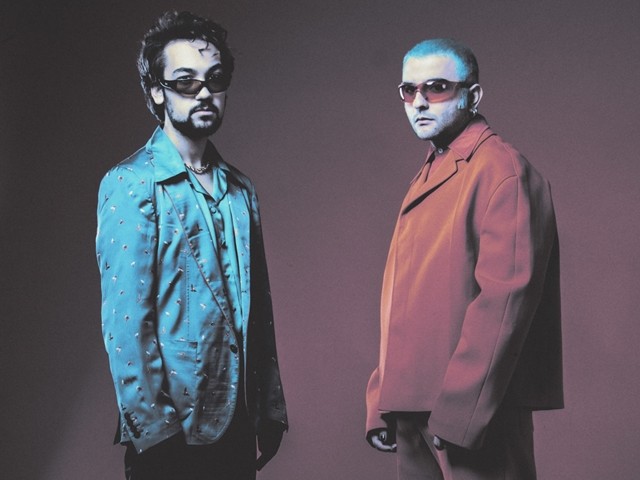 Perdenin Ardındakiler - Gönlüme Hükmedemem