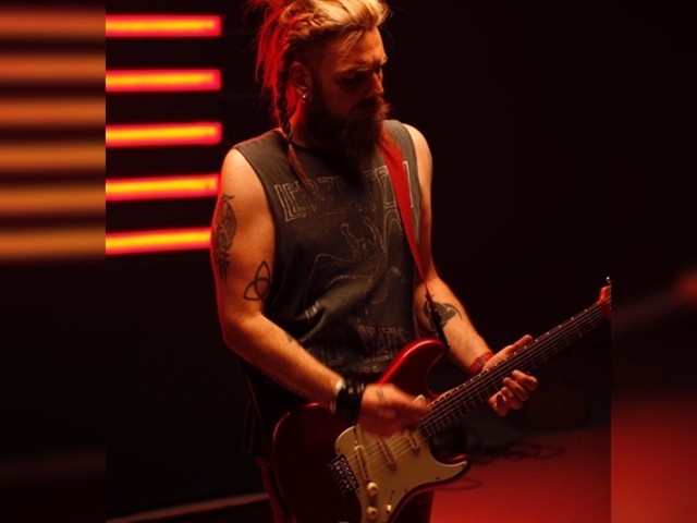 Uğraş'tan ilk ve tekli çalışma: Viran