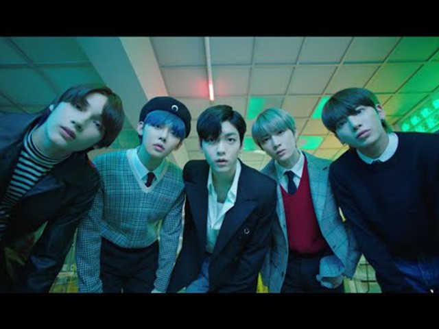 TOMORROW X TOGETHER - Run Away