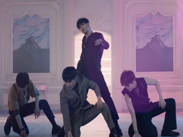 NU'EST W  - Dejavu müzik videosu