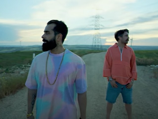 Mert Carim & Gökhan Türkmen - Herkes Yolunda