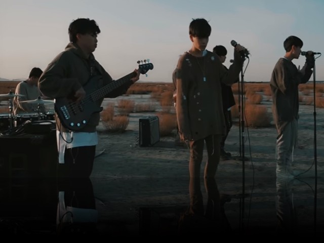 The East Light yeni müzik videosu