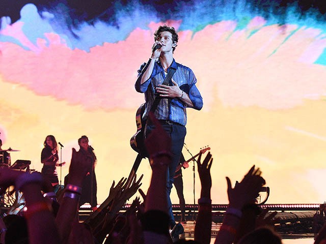 Shawn Mendes - 'If I Can't Have You' 2019 MTV VMA performansı
