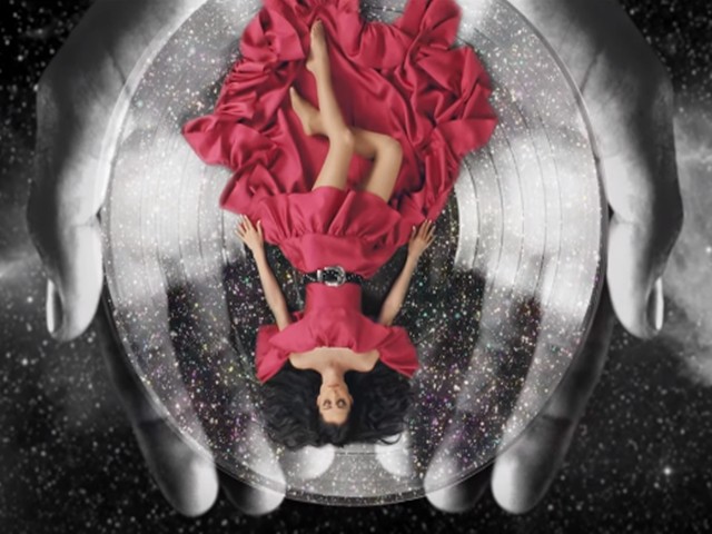 Derya Uluğ - Ah Zaman